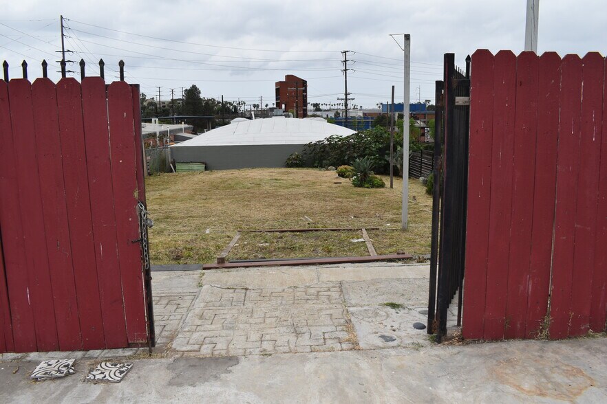 More Photos Of 411 N La Brea Ave, Inglewood Land For Sale