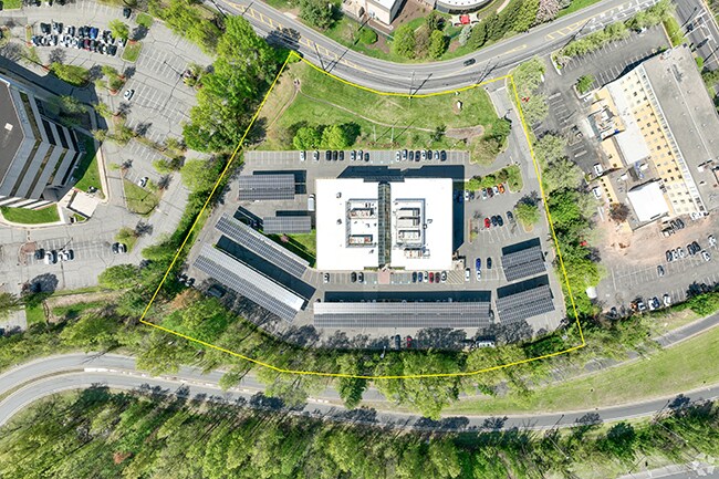 More Photos Of 80 Cottontail Ln, Somerset Office For Lease