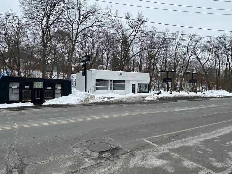 More Photos Of 123 Main St, Great Barrington Service Station For Sale