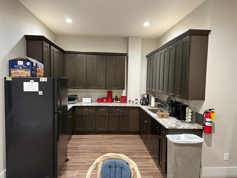 More Photos Of 41 Veterans Memorial Hwy, Mableton Industrial For Sale