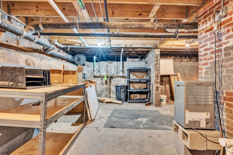 More Photos Of 109 Campbell Ave SW, Roanoke Apartments For Sale