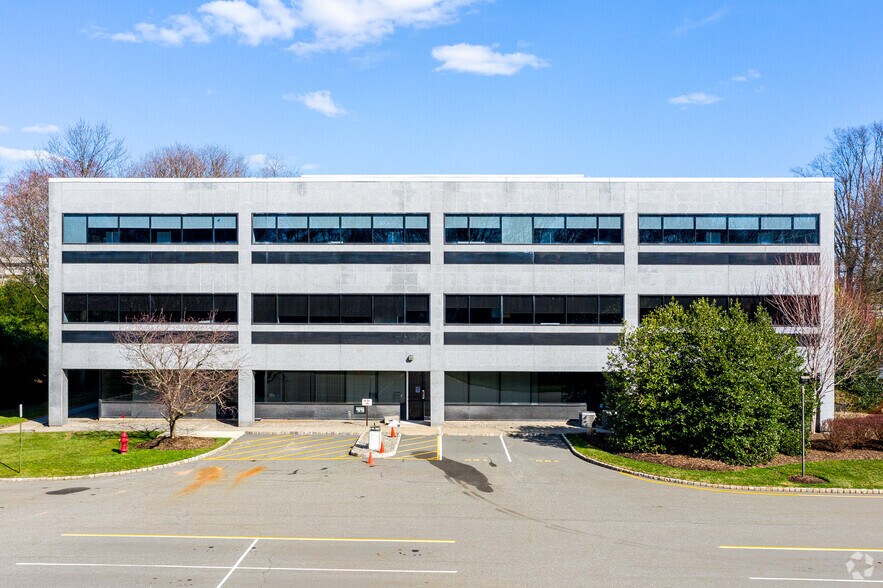 More Photos Of 10 Lanidex Plz W, Parsippany Office For Lease