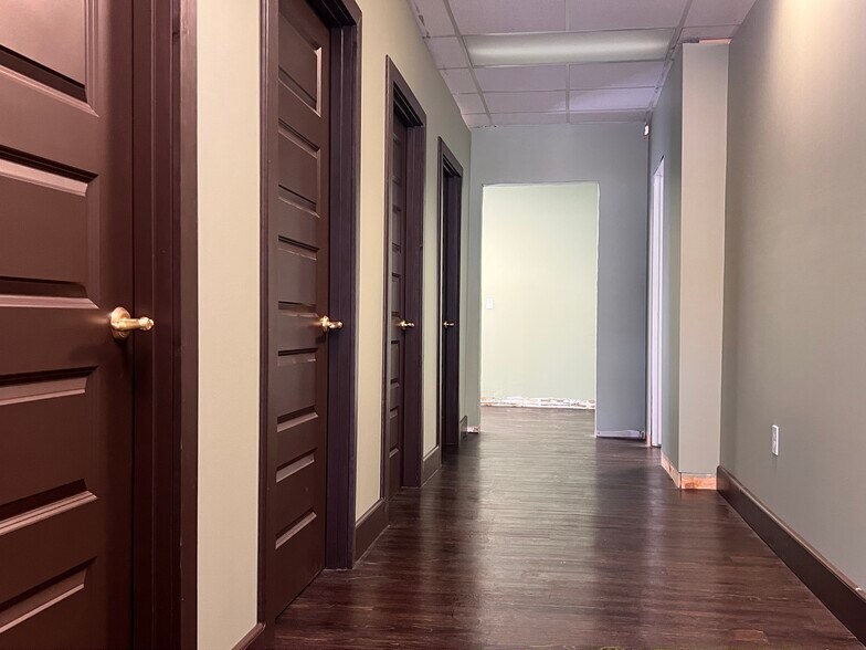 More Photos Of 500 Main St, South Shore Storefront For Lease