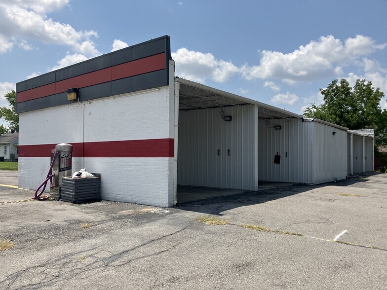 More Photos Of 1004 William St, Cape Girardeau Carwash For Sale