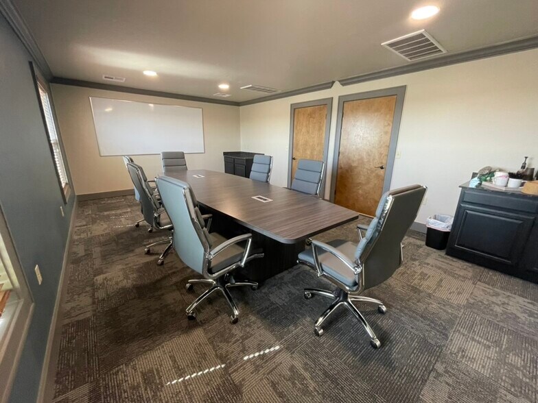 More Photos Of 4420 E I 240 Service Rd, Oklahoma City Loft Creative Space For Sale