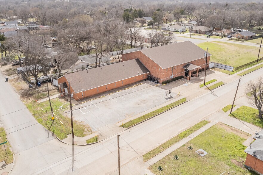 More Photos Of 5007 Ivy Ln, Dallas Specialty For Sale