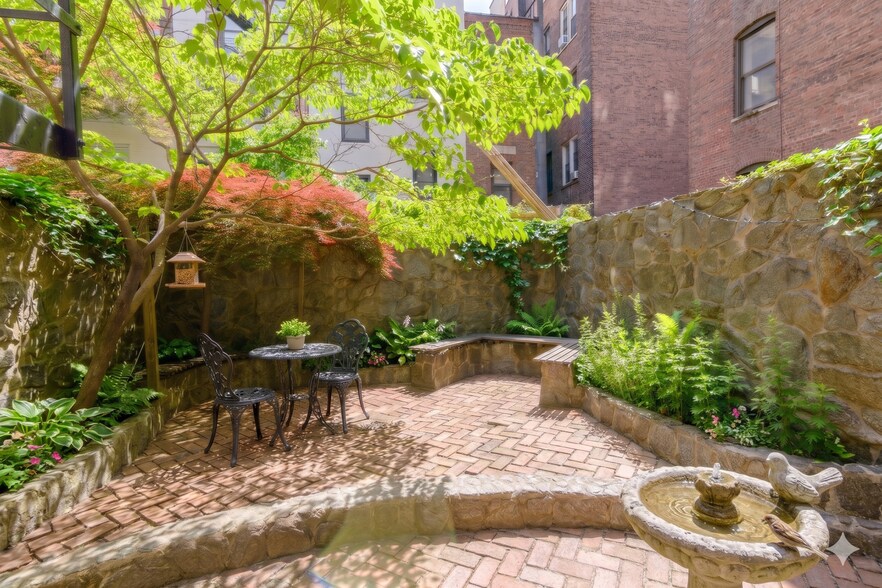 More Photos Of 338 W 71st St, New York Apartments For Sale