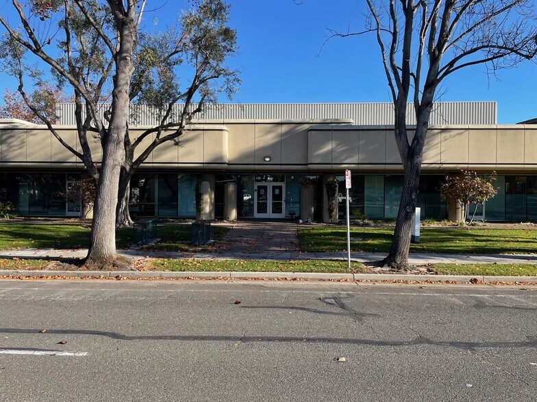 More Photos Of 501 Ellis St, Mountain View Office For Lease