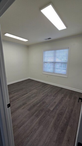 More Photos Of 3883 Rogers Bridge Rd, Duluth Office For Lease