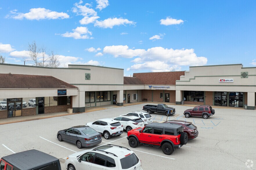 More Photos Of 12243-12305 Natural Bridge Rd, Bridgeton Unknown For Lease