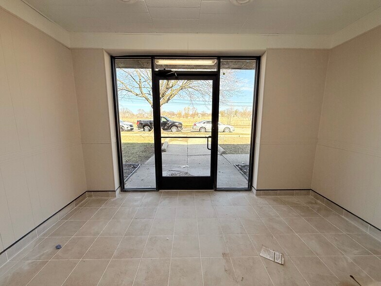 More Photos Of 32537 Parklane Ave, Garden City Manufacturing For Lease
