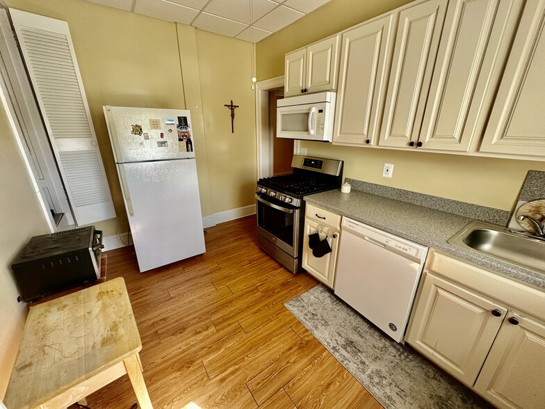 More Photos Of 600 Cooks Ln, Baltimore Religious Facility For Sale