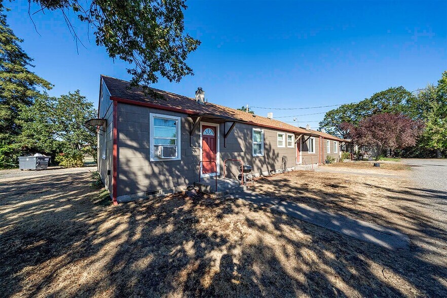 More Photos Of 144 Reager St, Medford Apartments For Sale