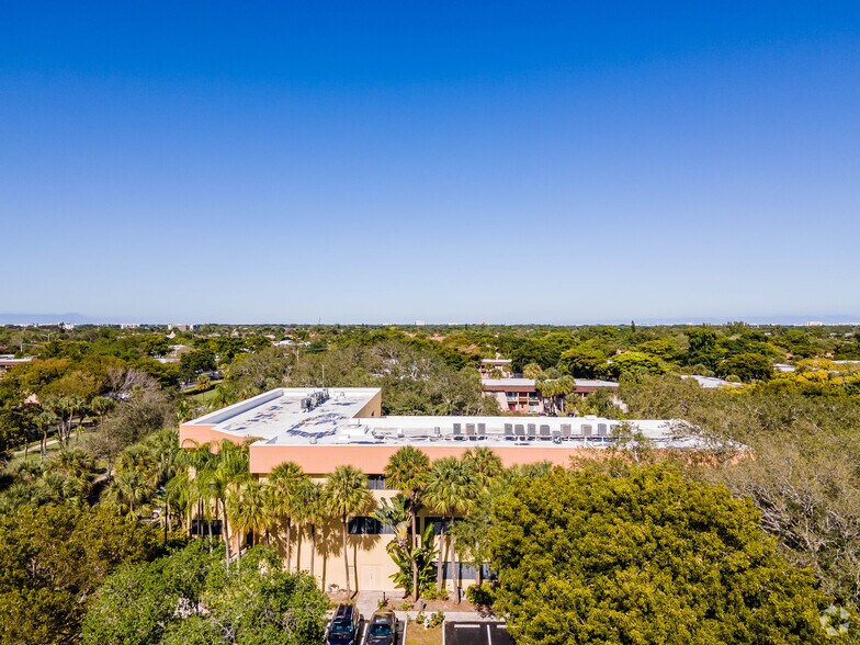 More Photos Of 300 Lock Rd, Deerfield Beach Office For Lease