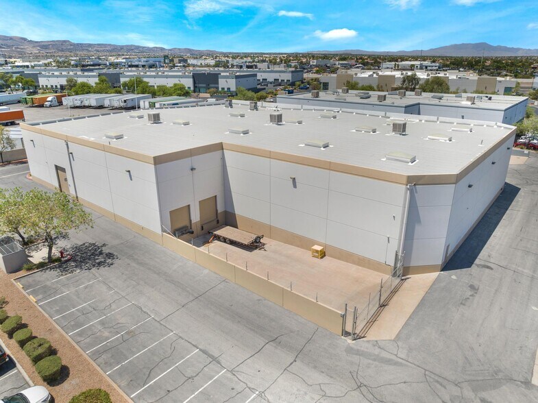 More Photos Of 7490 Commercial Way, Henderson Warehouse For Sale