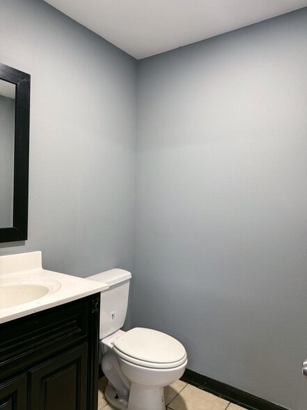 More Photos Of 4127 Weslow St, Houston Industrial For Lease