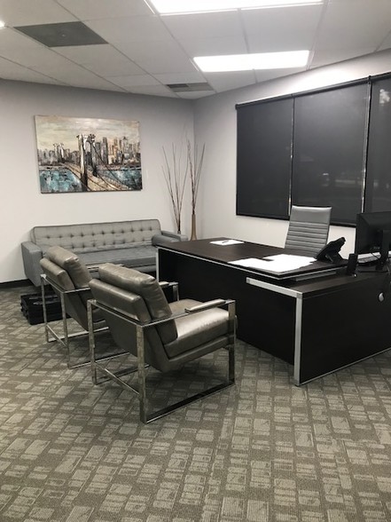 More Photos Of 3401 W Cypress St, Tampa Office For Lease
