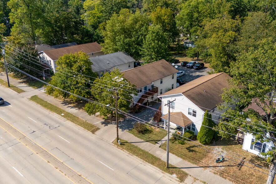 More Photos Of 902-908 W Mill St, Carbondale Apartments For Sale