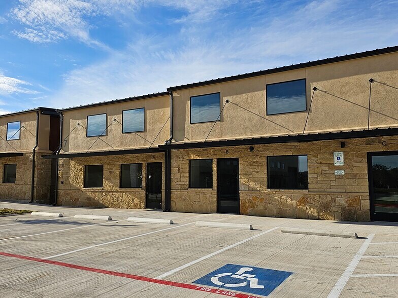 Primary Photo Of 720 S Bell Blvd, Cedar Park Warehouse For Lease