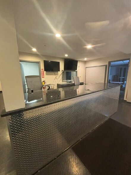 More Photos Of 3861-3870 West Rd, Cortland Auto Dealership For Sale