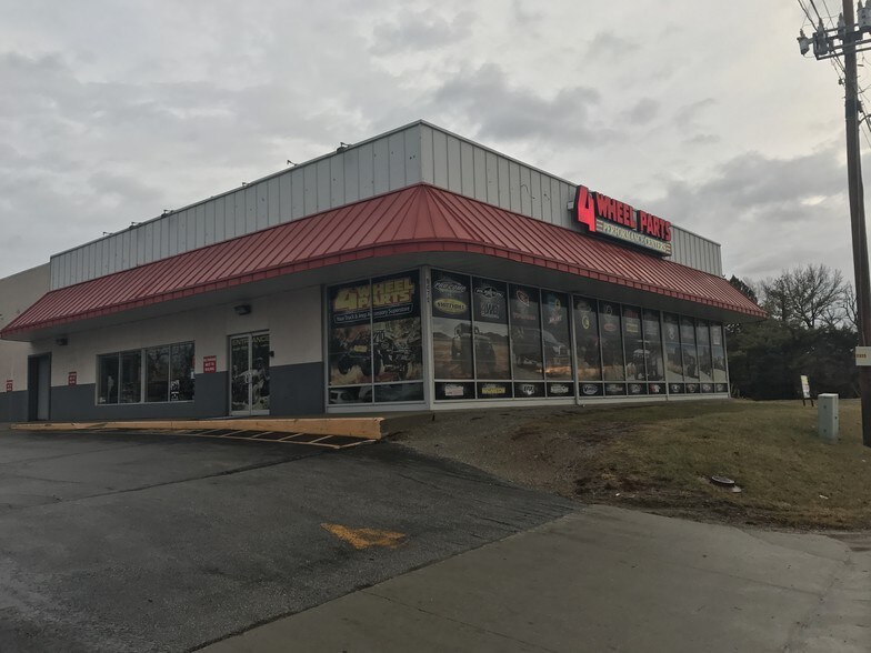 More Photos Of 9470 E Washington St, Indianapolis Freestanding For Lease