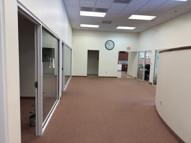 More Photos Of 886 Waterway Pl, Longwood Warehouse For Lease