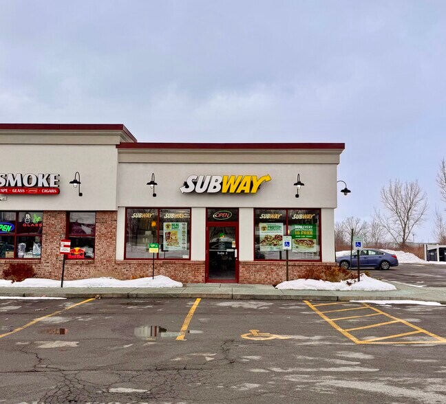 More Photos Of 4243 Lakeville Rd, Geneseo Storefront For Lease