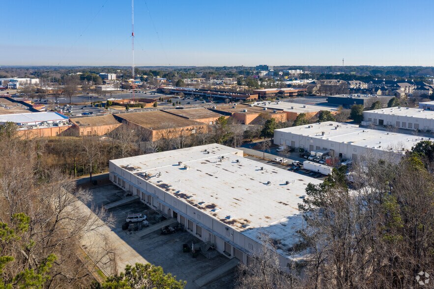 More Photos Of 2054-2062 Weems Rd, Tucker Distribution For Lease