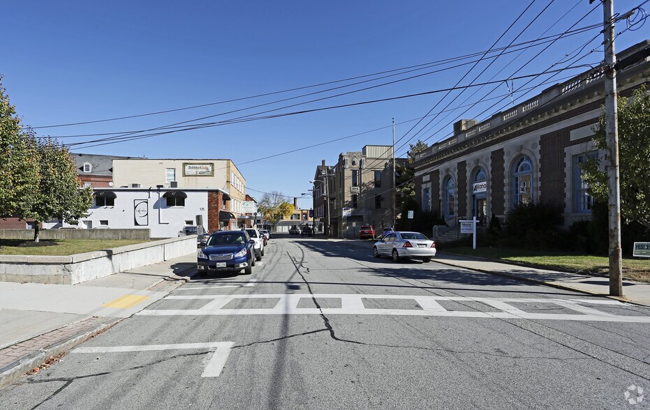 More Photos Of 27 Washington St, Biddeford Office For Lease
