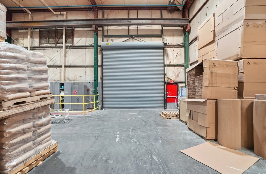 More Photos Of 10700 John Price Rd, Charlotte Warehouse For Lease
