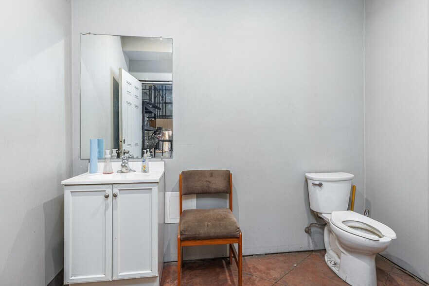 More Photos Of 1585 Dale Ave, Benton City Industrial For Lease