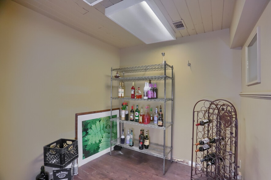More Photos Of 634 Camp Horne Rd, Pittsburgh General Retail For Sale