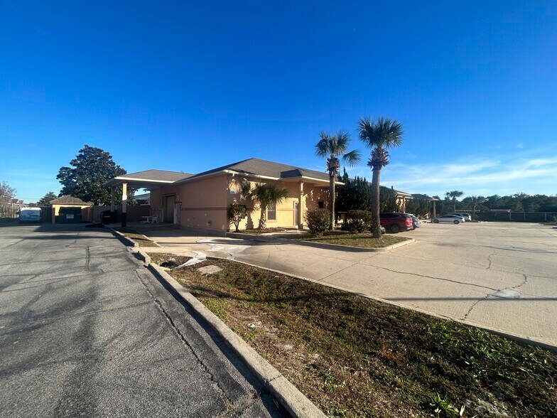More Photos Of 101 Mattie M Kelly Blvd, Destin Light Distribution For Lease