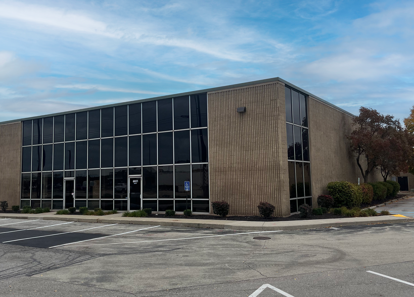 Primary Photo Of 5925-6021 W 71st St, Indianapolis Flex For Lease