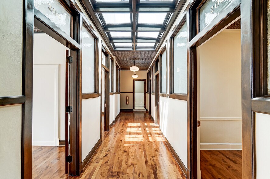 More Photos Of 9-11 N 3rd St, Newark Office For Lease