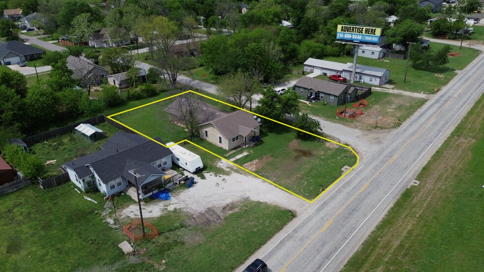 More Photos Of 401 I-35 Frontage rd, Valley View Land For Sale