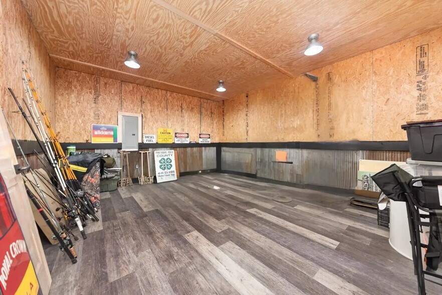 More Photos Of 1875 New Bridge Rd, Mineral Showroom For Sale