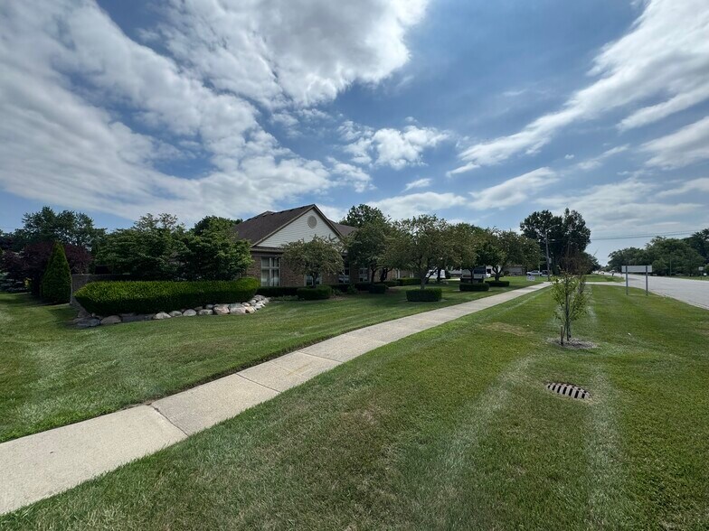 More Photos Of 43120 Utica Rd, Sterling Heights Office For Lease