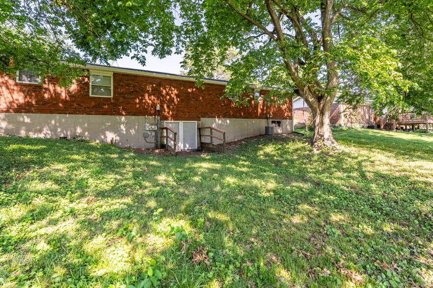 More Photos Of 210 Anderson Ln, Belleville Multifamily For Sale