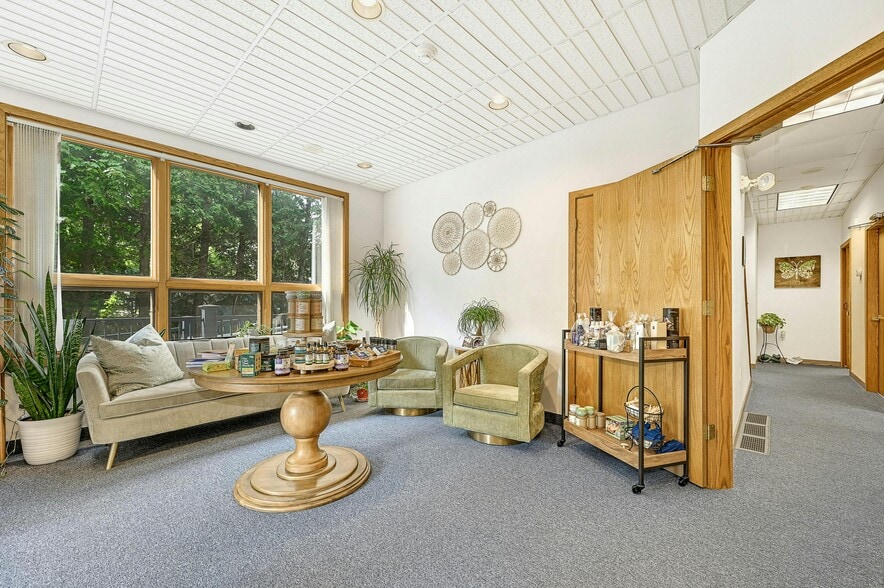 More Photos Of 74 N Main St, North Grafton Medical For Sale