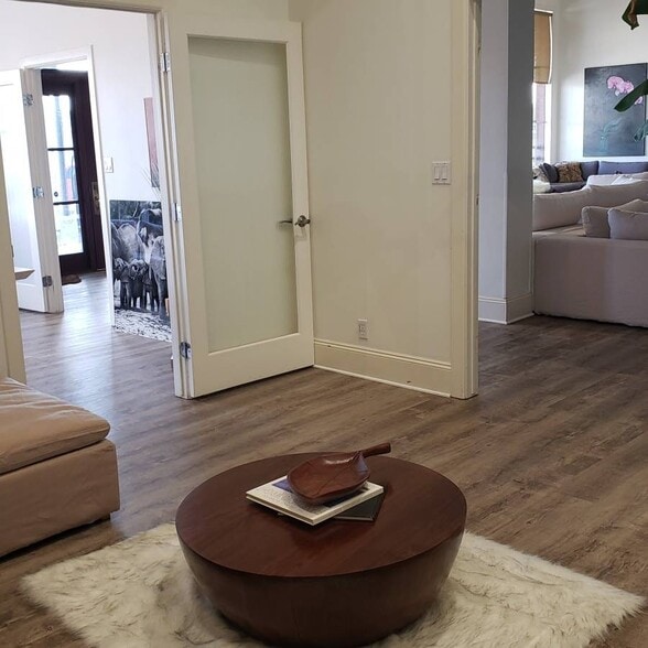 More Photos Of 5015-5025 Colorado Ave S, Seattle Warehouse For Lease