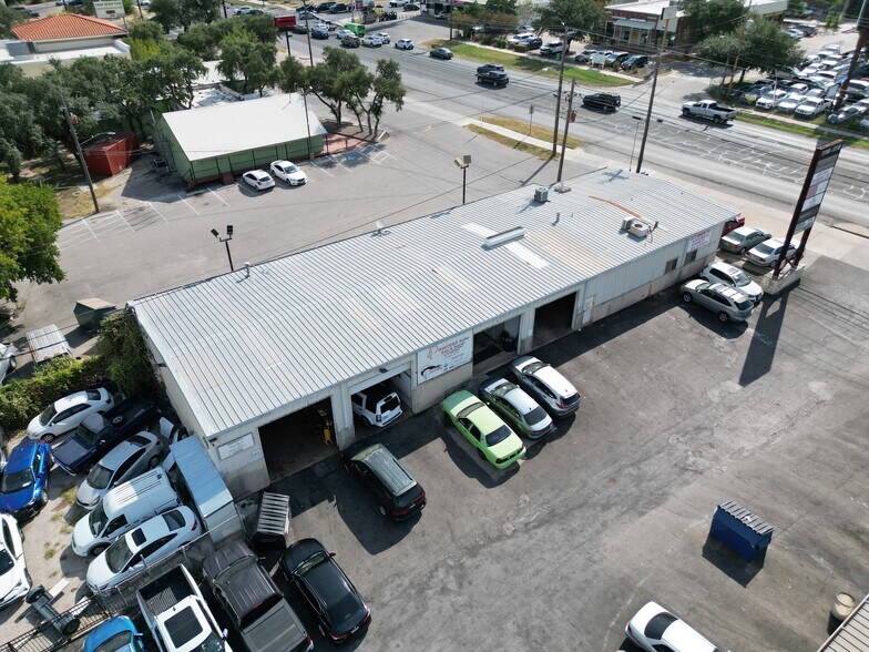 More Photos Of 11116 N Lamar Blvd, Austin Service For Sale