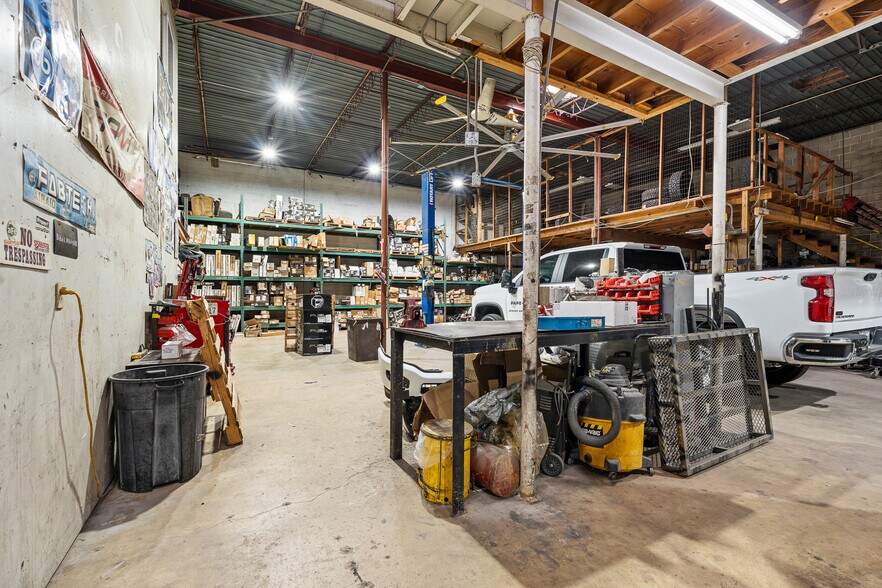 More Photos Of 2238 NW Loop 410 Fwy, San Antonio Auto Repair For Sale