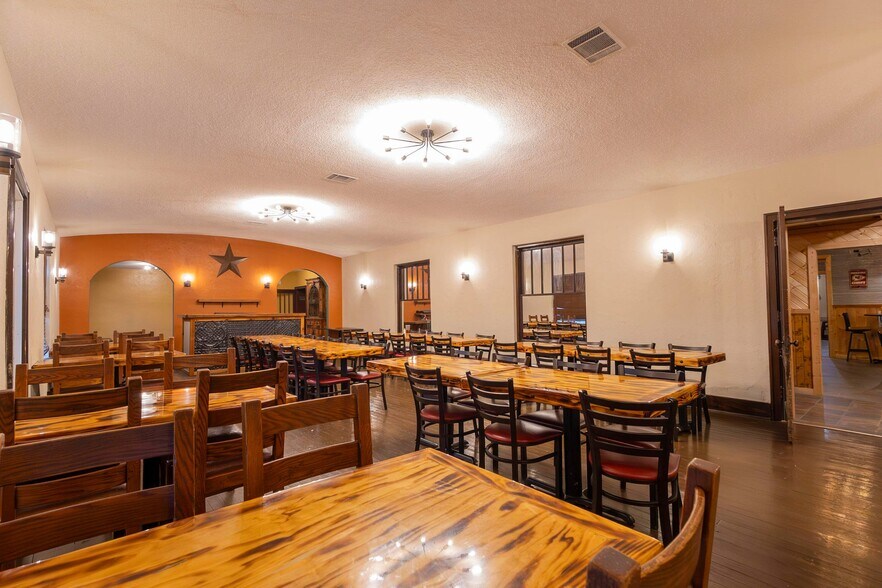 More Photos Of 118 S Main Street USA, Marceline Restaurant For Sale