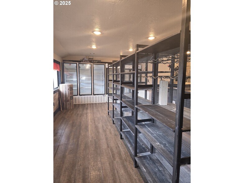 More Photos Of 1720 N Hwy 101, Rockaway Beach Storefront For Sale