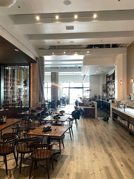 More Photos Of 518 W 7th St, Los Angeles Storefront Retail Residential For Lease