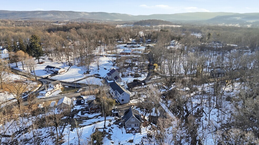 More Photos Of 106 Newport Bridge Rd, Warwick Multifamily For Sale