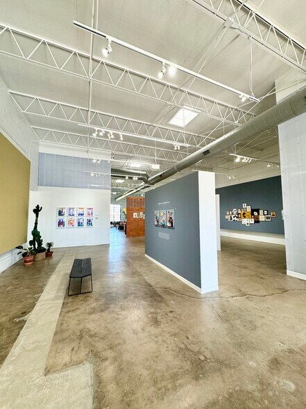 More Photos Of 2530-2532 Converse St, Dallas Light Manufacturing For Sale