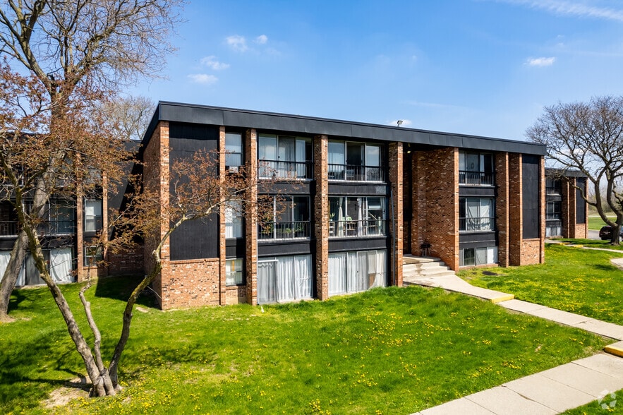 More Photos Of , Pontiac Multifamily For Sale