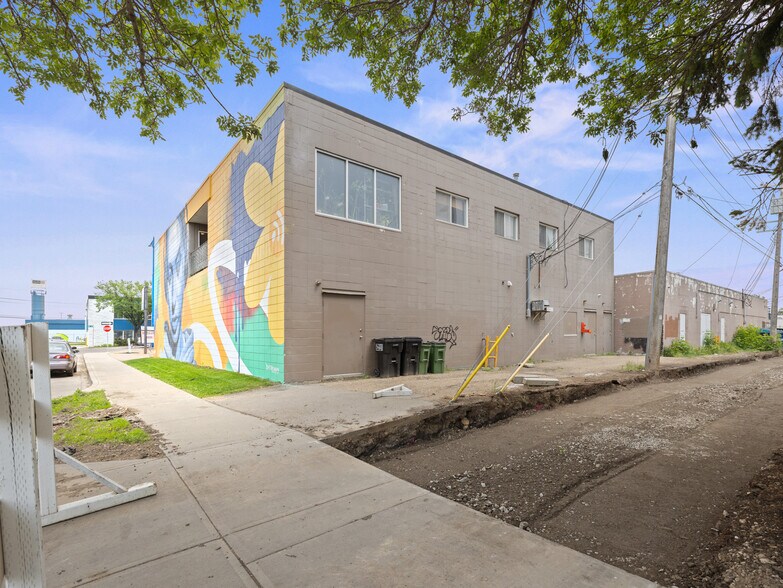 More Photos Of 6932 104th St NW, Edmonton Storefront Retail Residential For Sale